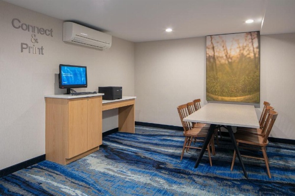 Fairfield Inn by Marriott New York JFK Airport image 21